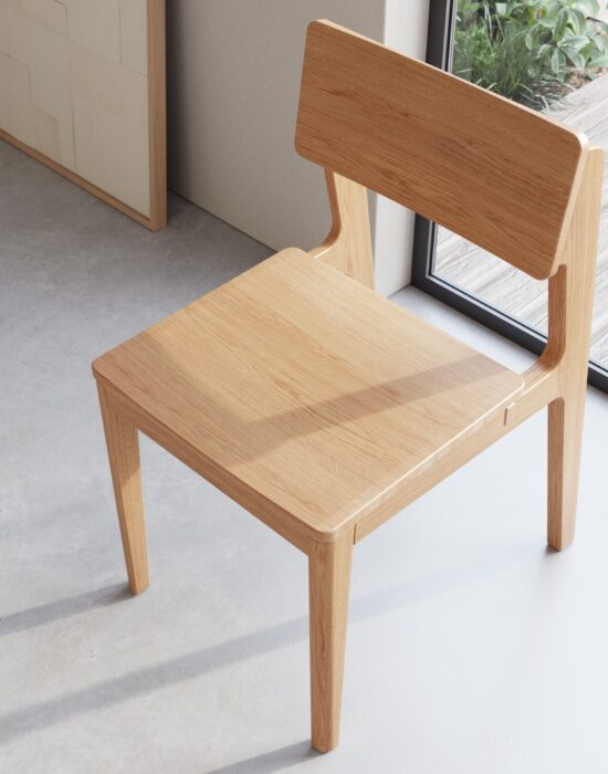 Stoel Norac is een fijne stoel voor aan de eettafel bij jouw thuis of in een restaurant. Norac is een stoel met fijne rondingen.