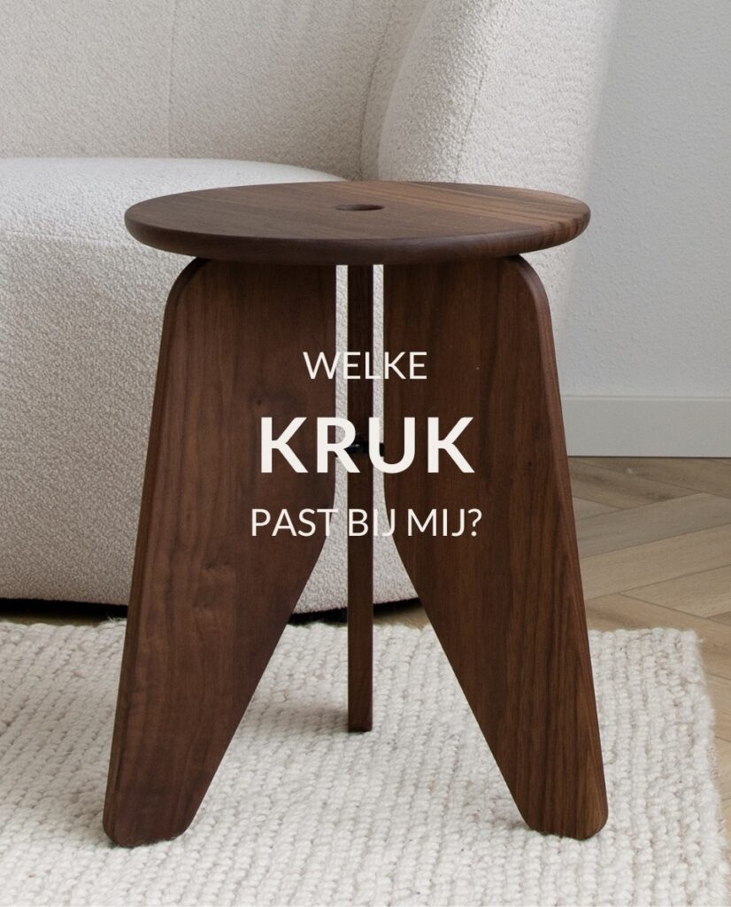 De ideale kruk. Er kan altijd iemand aanschuiven, maar hij is ook heel praktisch als bijzettafel. jij maakt de kruk natuurlijk heel veelzijdig en kan je deze toepassen in elke situatie.