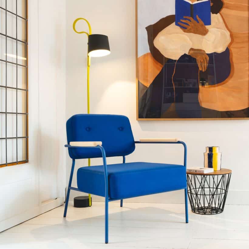 Fière is een verfijnde en comfortabele fauteuil! Gemaakt voor de relaxte dagen. Het frame is minimalistisch en functioneel, wat zorgt voor een luchtige uitstraling. Voor Studio à la part is Fière de eerste en daarom de perfectste loungestoel, wij vinden het nu al een klassieker.